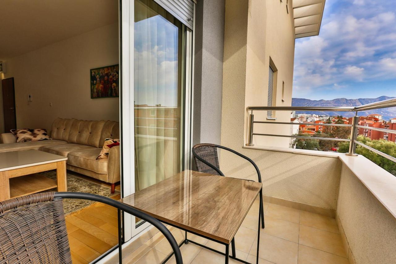 Lotus Alba Apartment *
