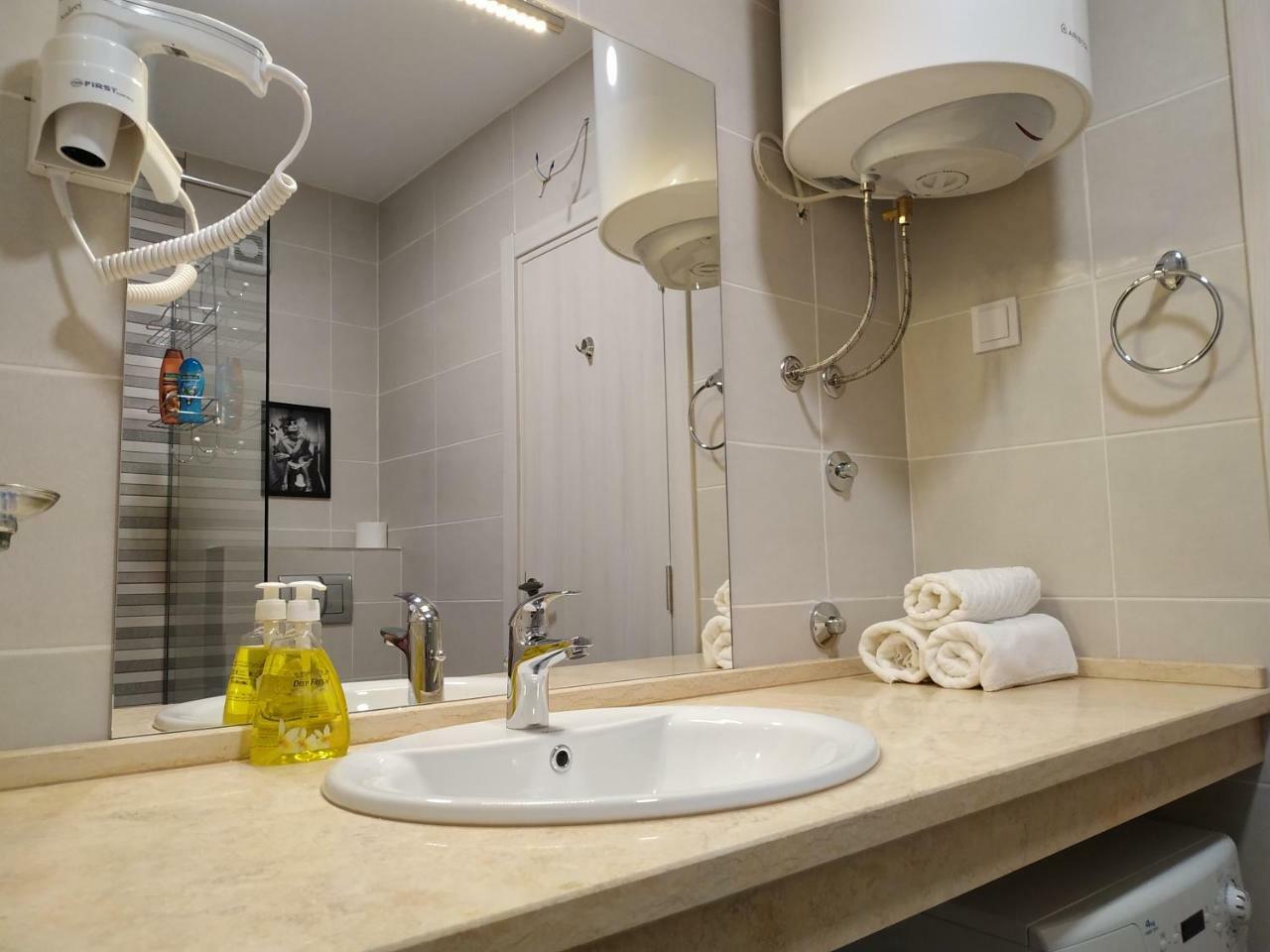 Lotus Alba Apartment Budva