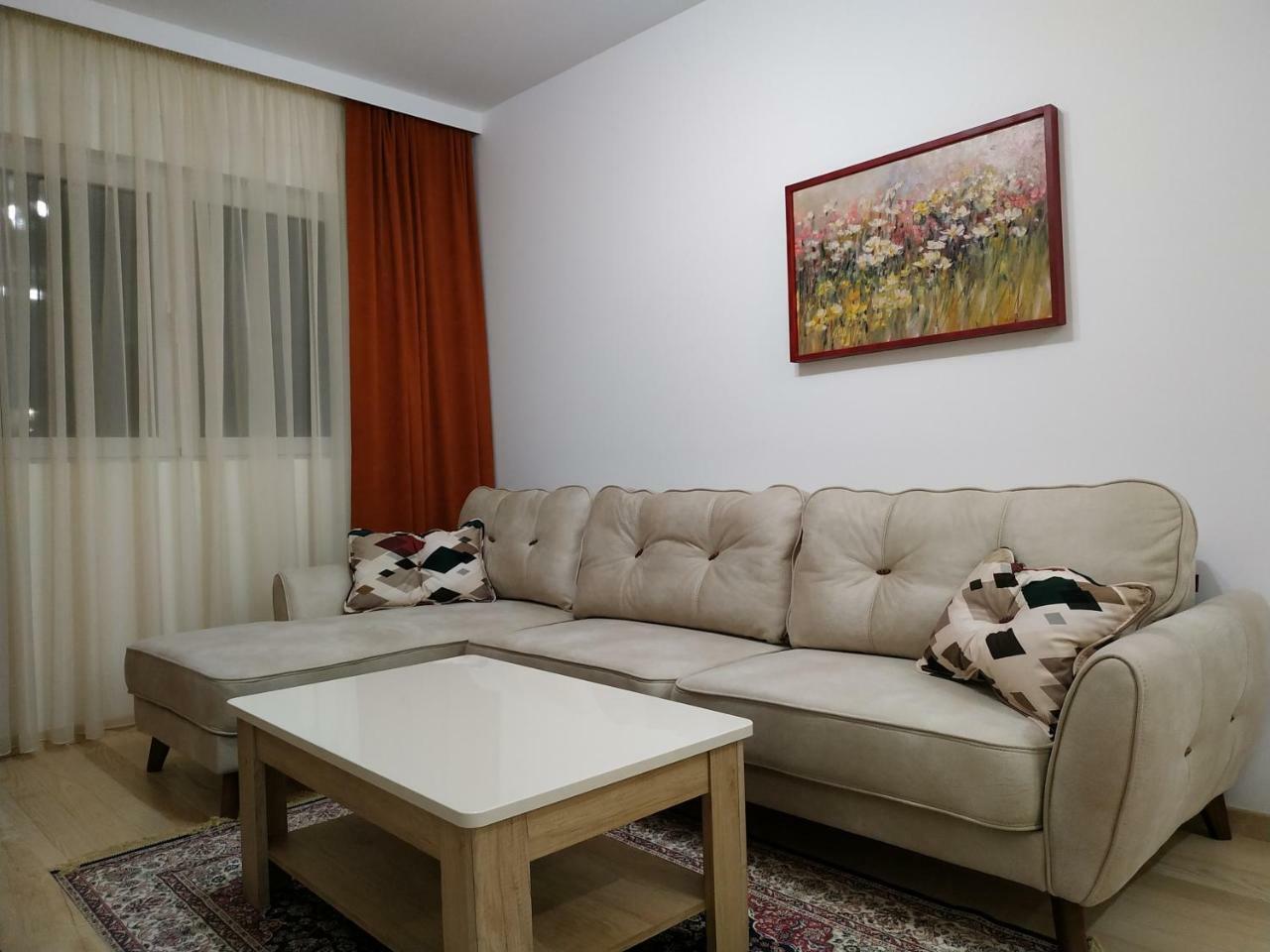 Lotus Alba Apartment