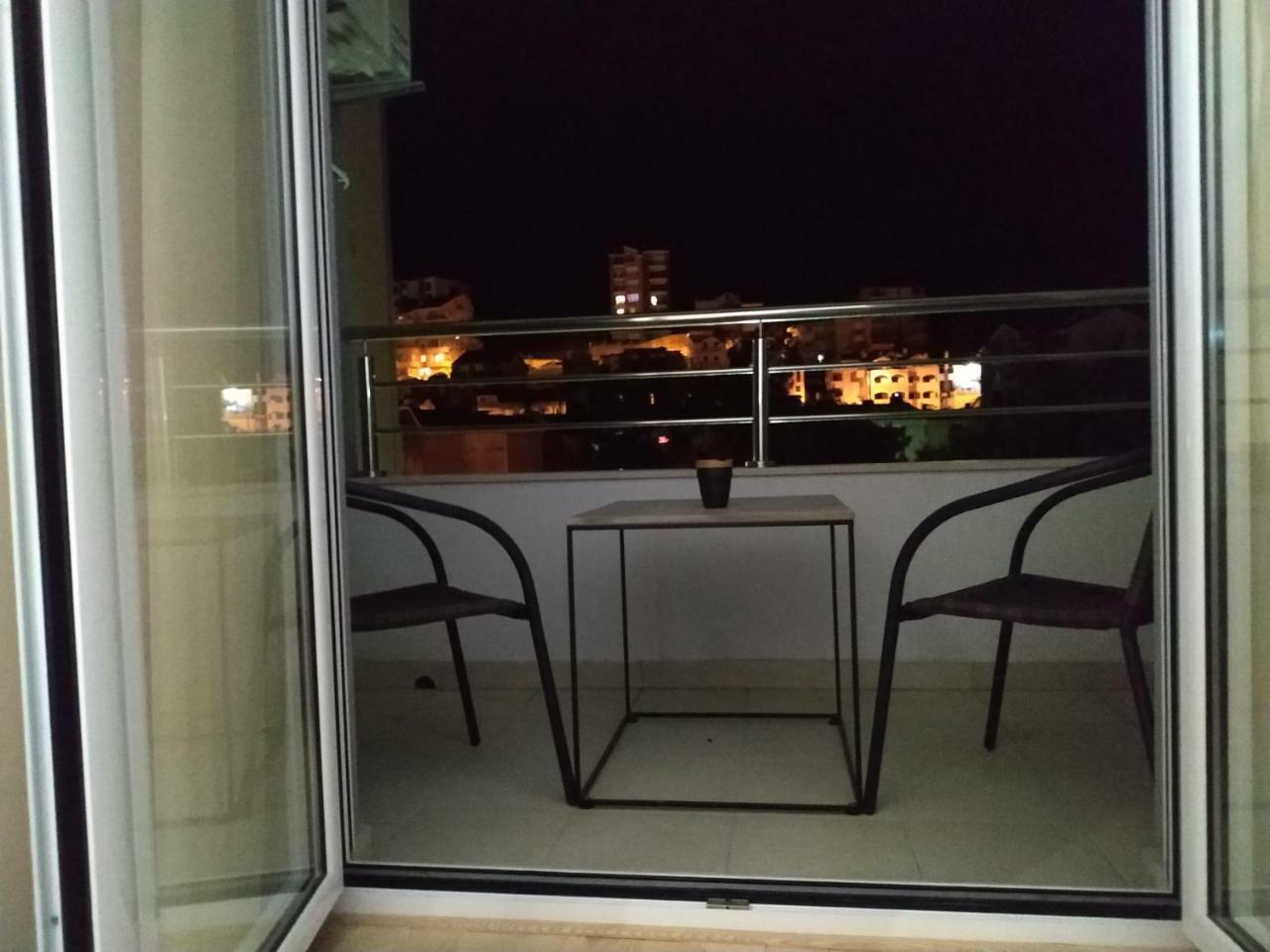Lotus Alba Apartment *